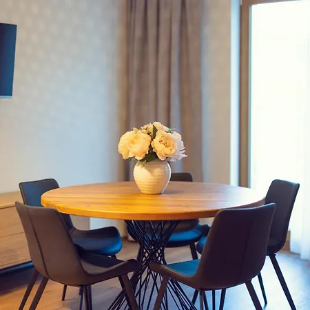 Leonart Living 42 Apartamento